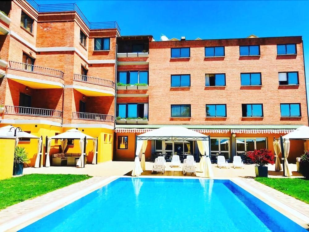 Hotel Grillo Assemini Exterior photo