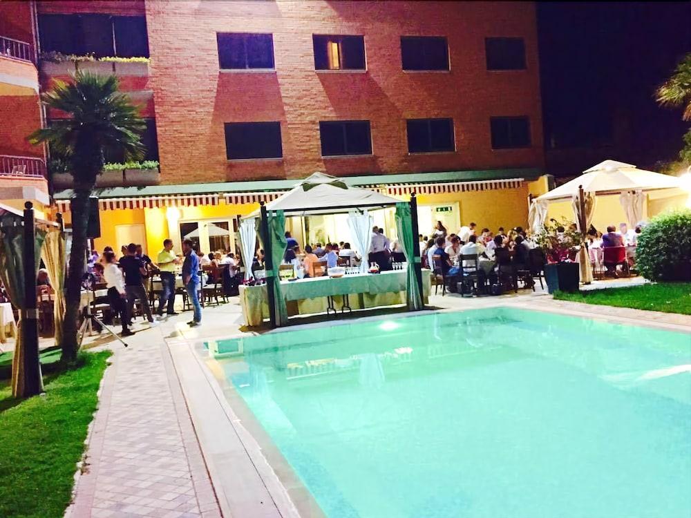 Hotel Grillo Assemini Exterior photo